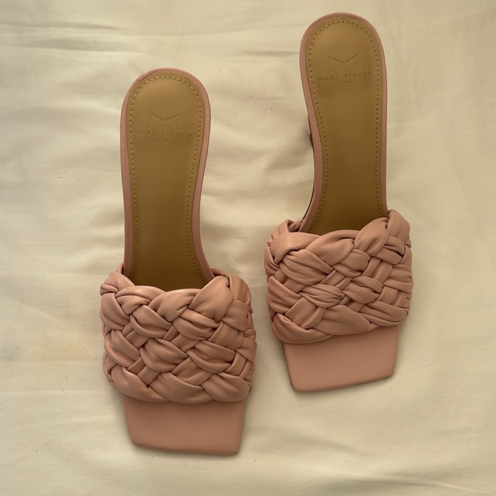 MARC FISHER PINK DRAYA HEELS - Picture 3 of 6
